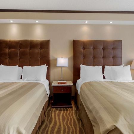 Best Western Premier Denham Inn & Suites Leduc Exterior foto