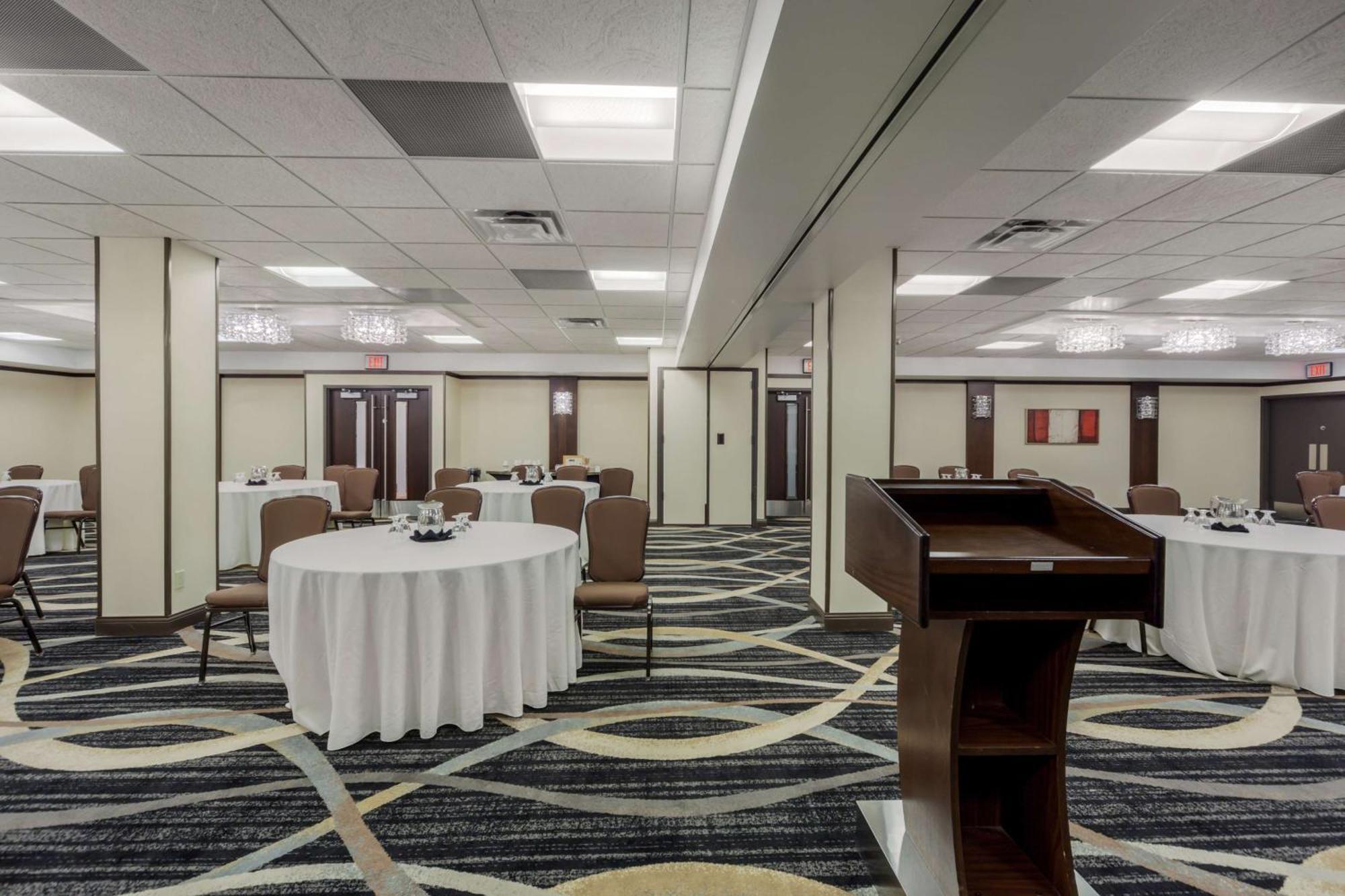 Best Western Premier Denham Inn & Suites Leduc Exterior foto