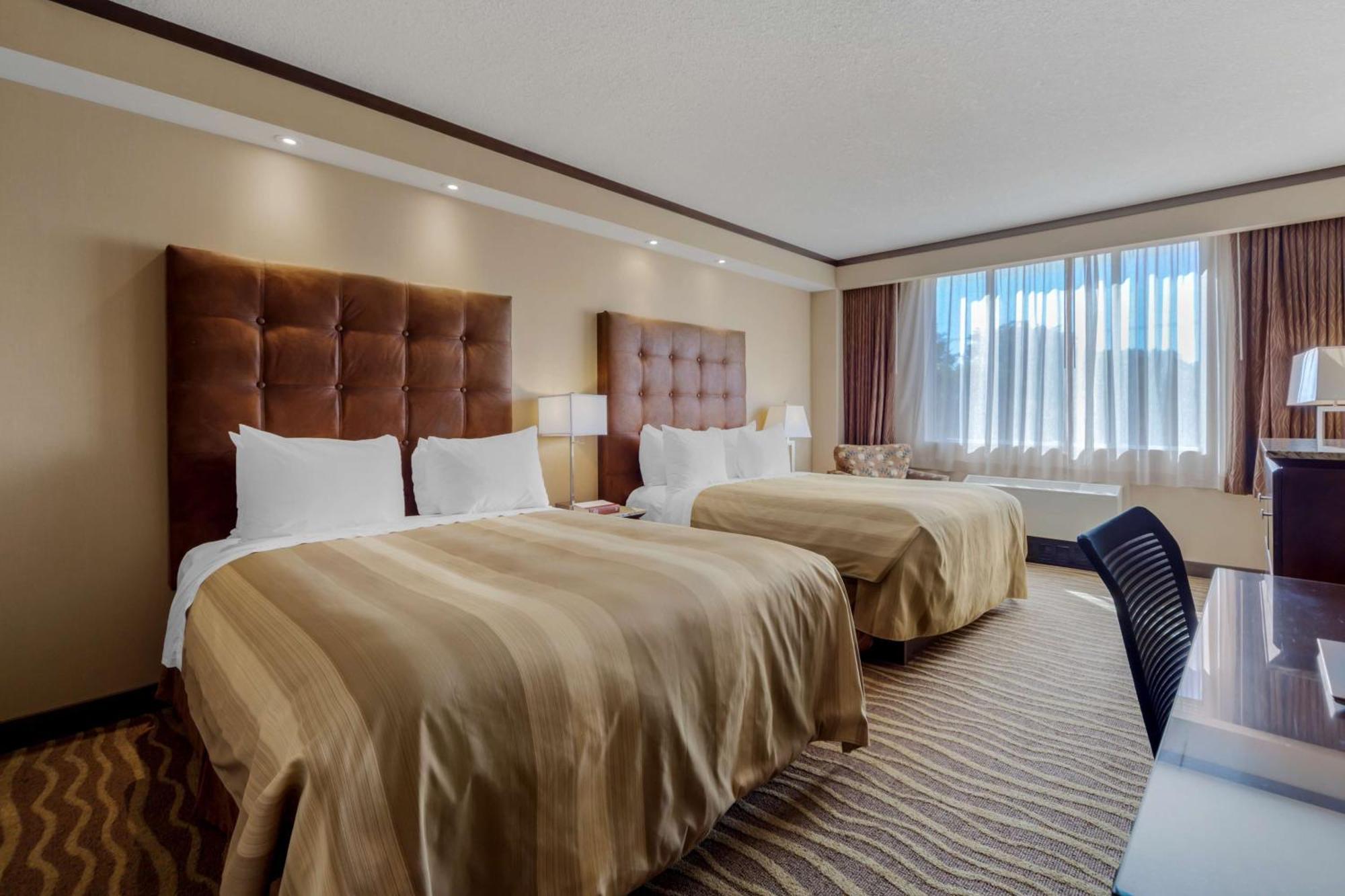 Best Western Premier Denham Inn & Suites Leduc Exterior foto