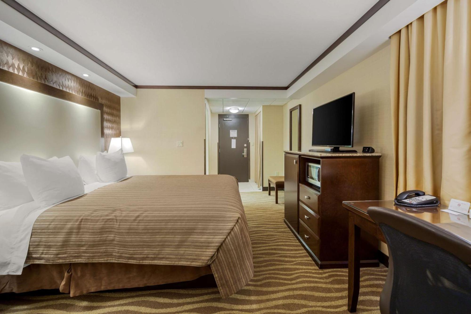 Best Western Premier Denham Inn & Suites Leduc Exterior foto