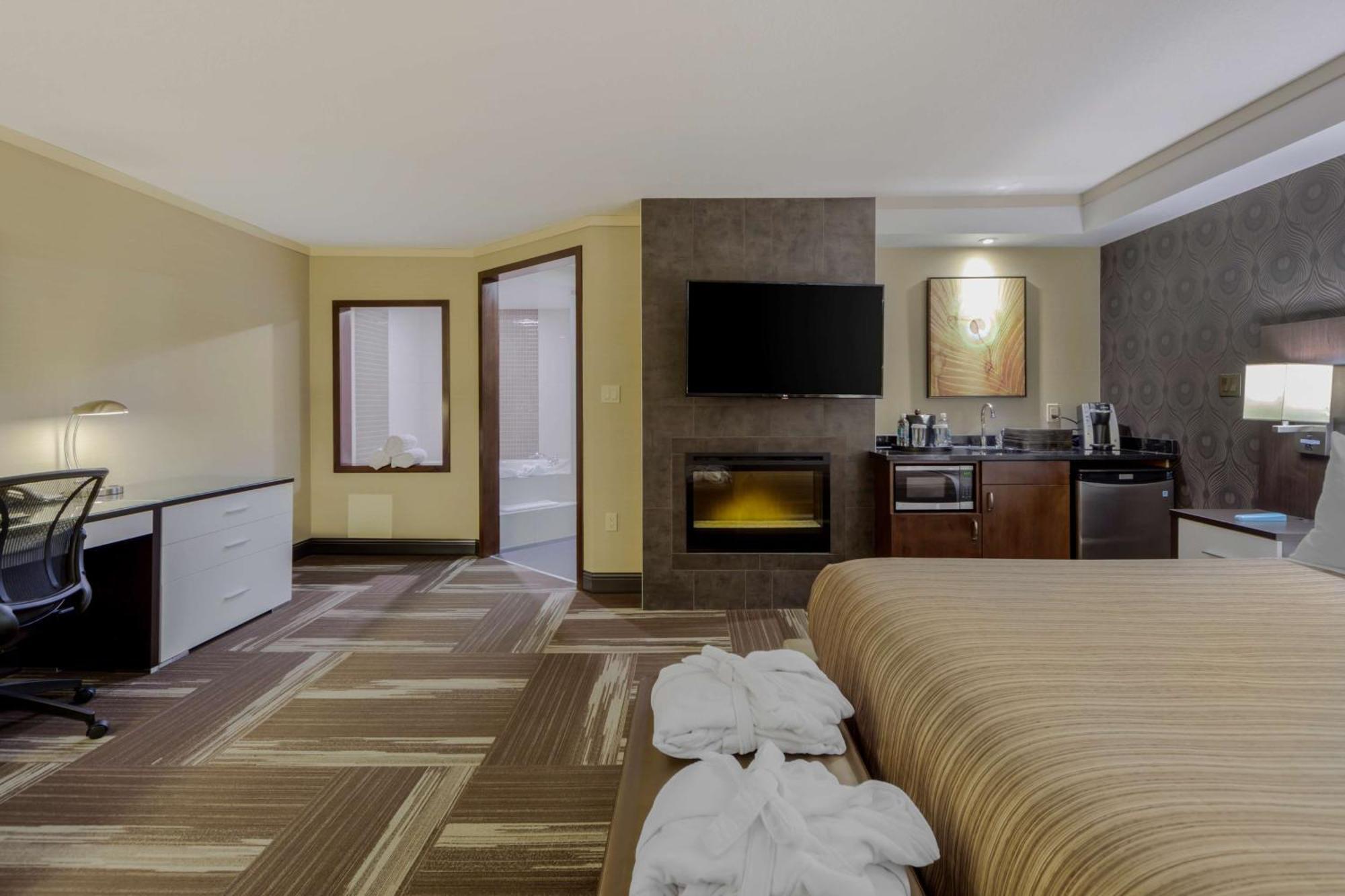 Best Western Premier Denham Inn & Suites Leduc Exterior foto
