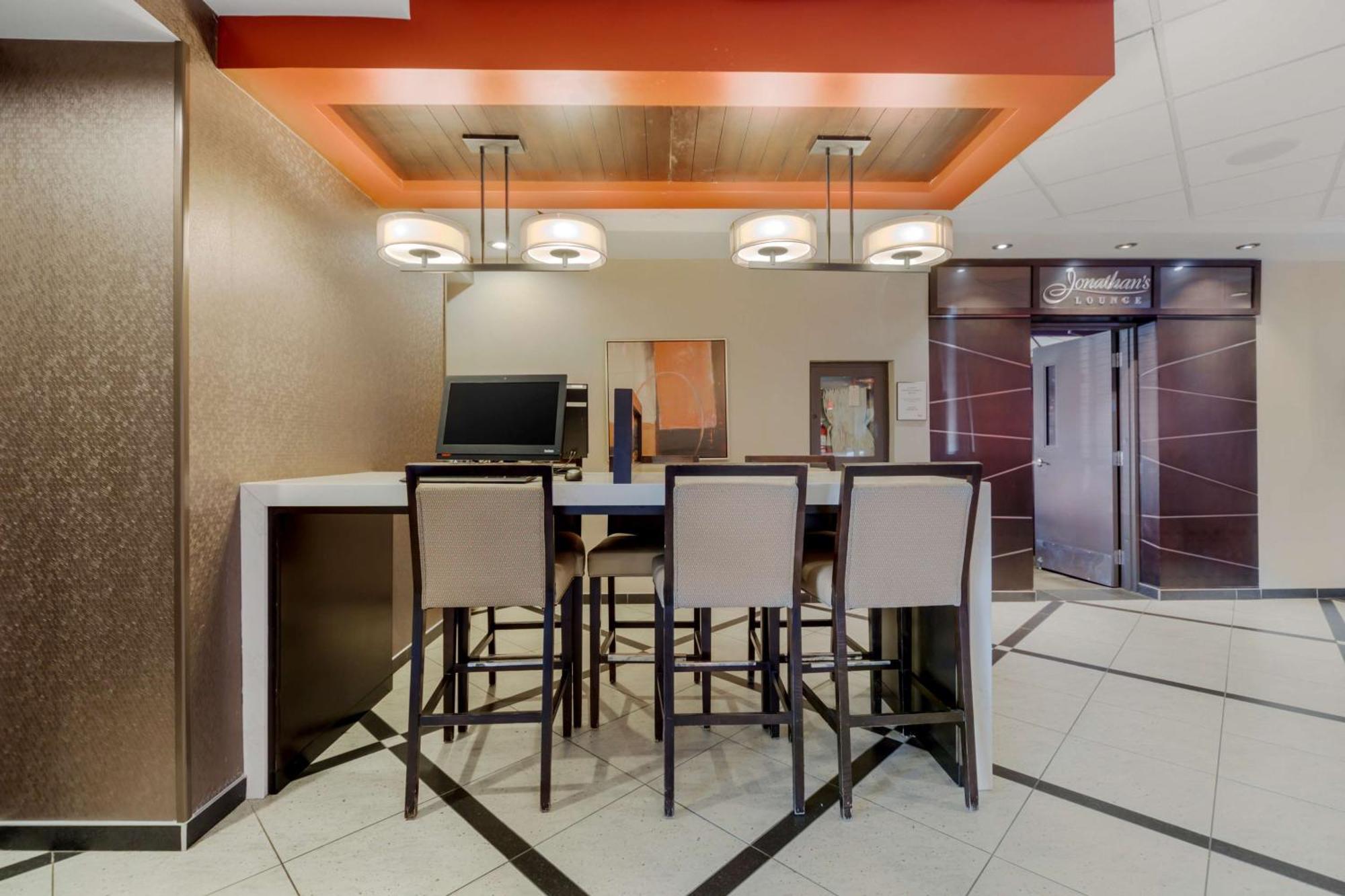 Best Western Premier Denham Inn & Suites Leduc Exterior foto
