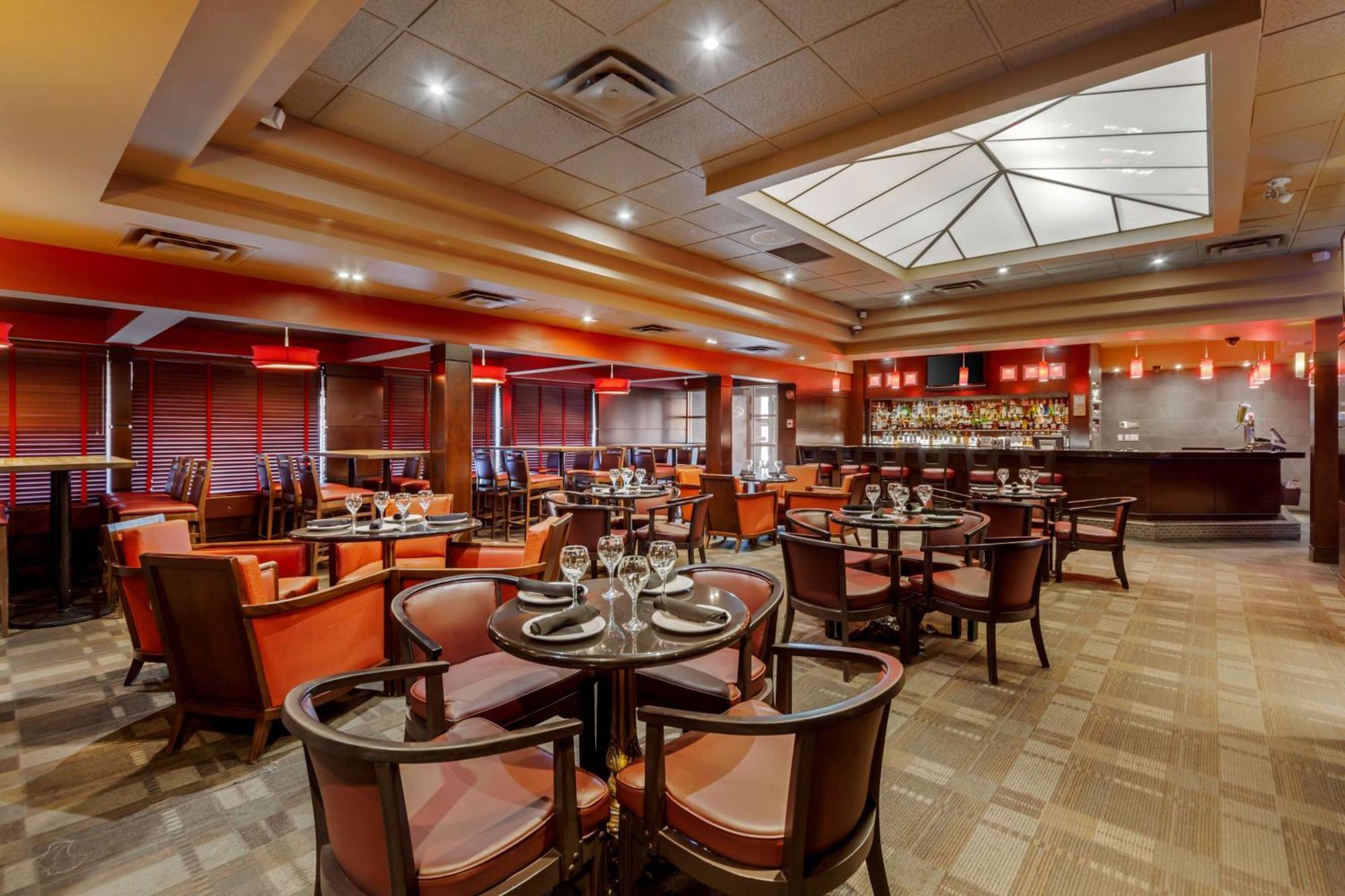 Best Western Premier Denham Inn & Suites Leduc Exterior foto