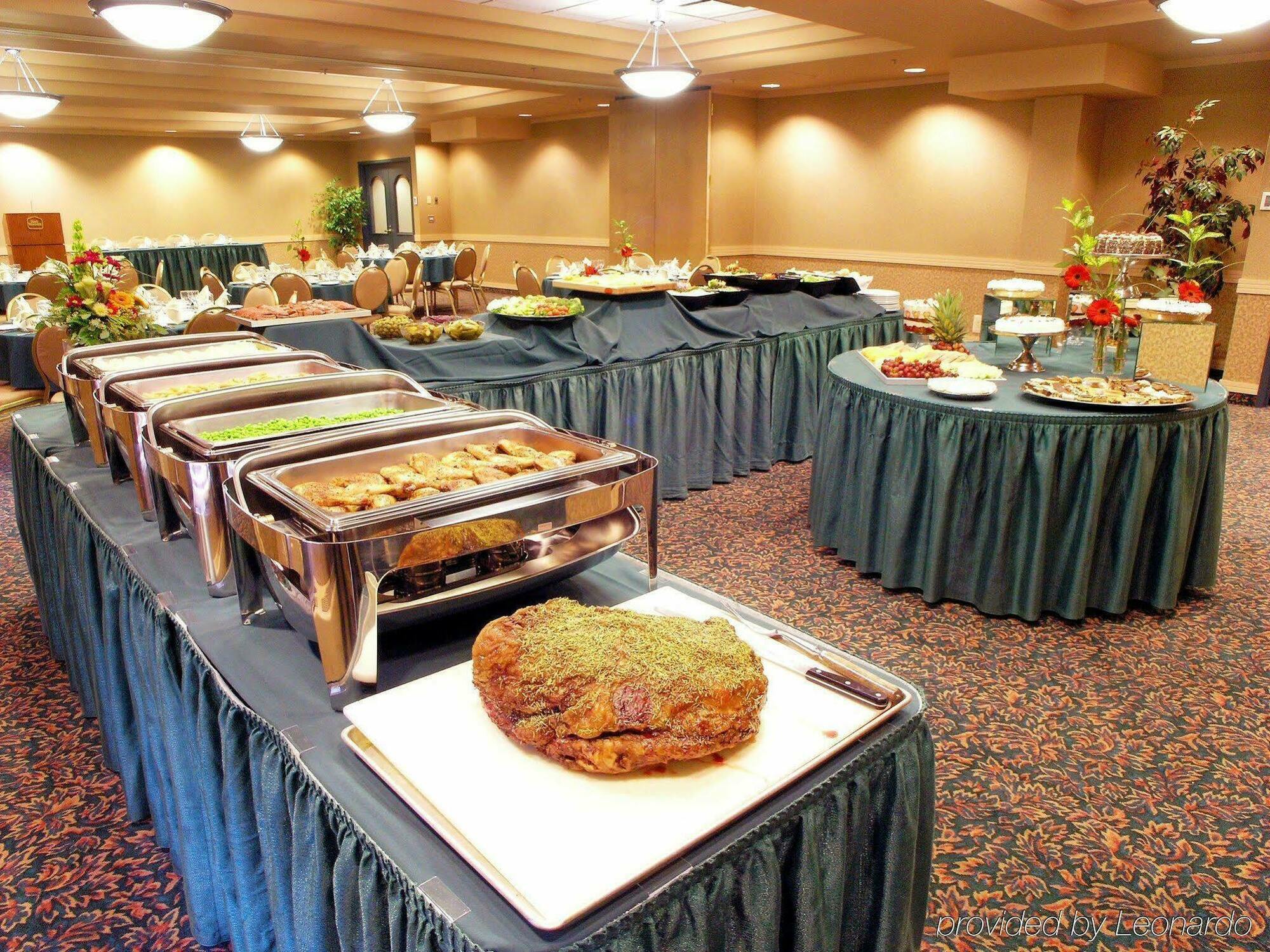 Best Western Premier Denham Inn & Suites Leduc Restaurante foto